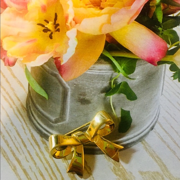 Accents by Hallmark Gold Bow Brooch,NWT - Picture 4 of 8